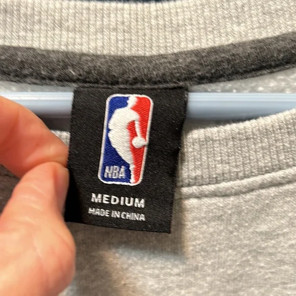 Sixers crewneck sweatshirt - Picture 3 of 3